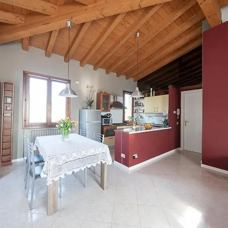 Antica Corte Apartment *