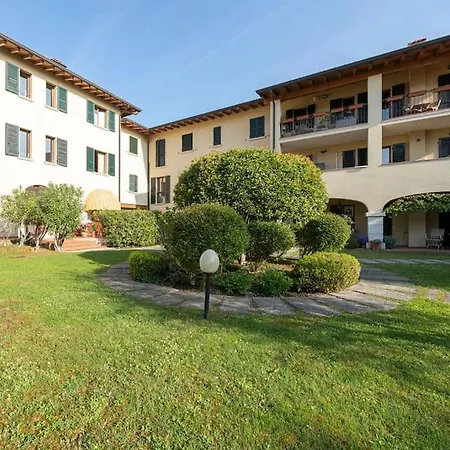 Antica Corte Apartment *
